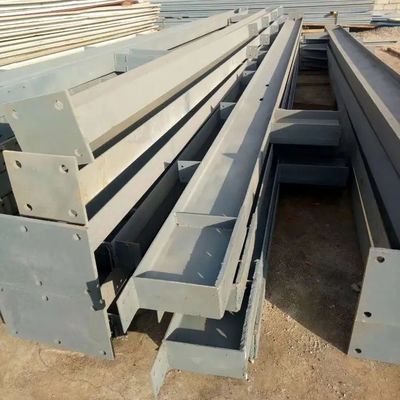 घोड़ों के भंडारण के लिए पूर्वनिर्मित इस्पात संरचना भवन