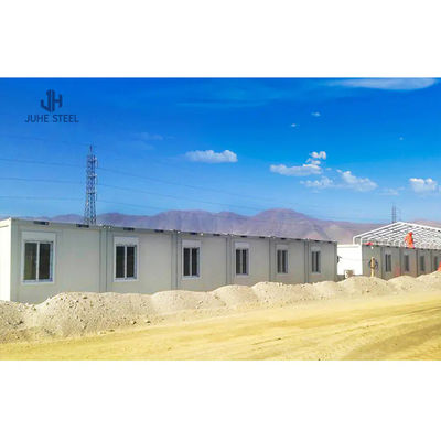 यूएई में बड़े श्रमिकों के आवास के लिए सबसे अच्छा विकल्प
