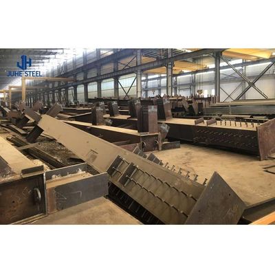 कम कार्बन स्टील Q235 Q345 जस्ती स्टील वेयरहाउस कार्यशाला हैंगर गैरेज संरचना