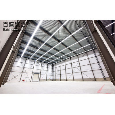 प्रदर्शन ग्रेड के लिए 25x41ft स्टील संरचना गोदाम Q235 Q235B Q345 ± 1% सहिष्णुता