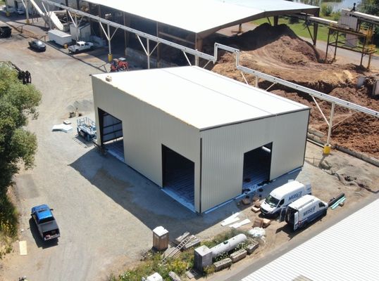 Prefab Buildings Prices Steel Mobile Warehouse निर्माण सामग्री सहिष्णुता ± 1%