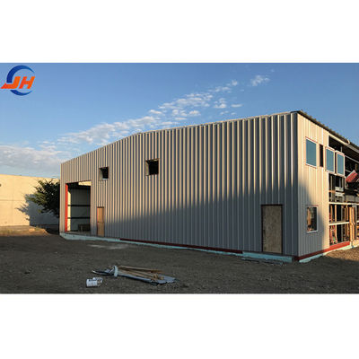 पूर्वनिर्मित लघु फार्म वेयरहाउस डिजाइन स्टील संरचना भवन और Q235/Q345B ग्रेड के साथ